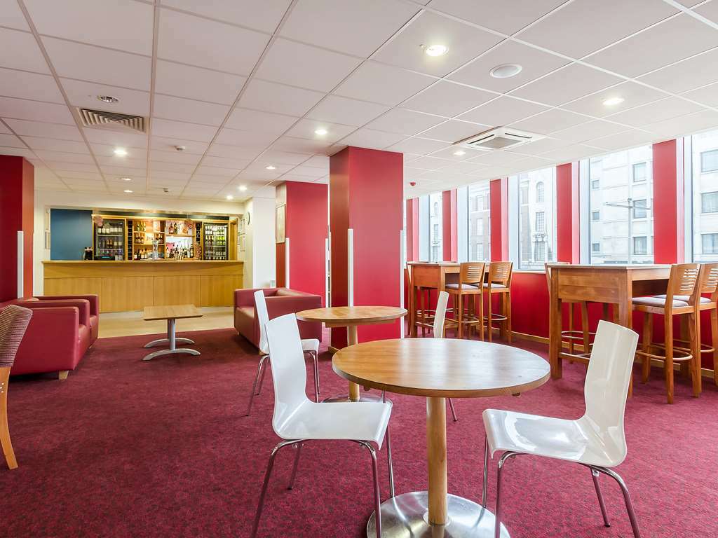 Travelodge Croydon Central Restaurant bilde